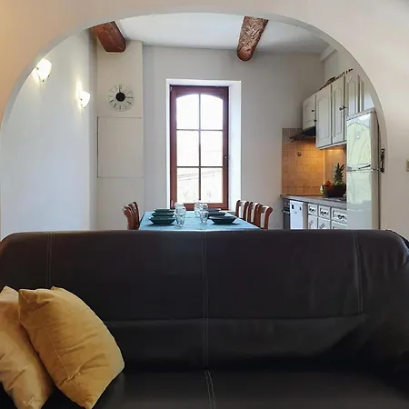 בית נופש La Roche 6 Aigues-Vives (Herault)