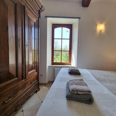 La Roche 6 *